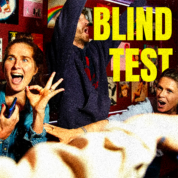 Groupe d’amis participant à un blind test musical à Virtual Arena Nevers