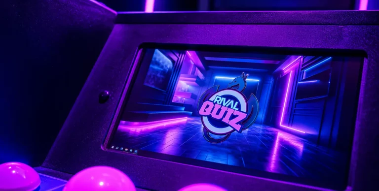 Écran d'accueil du jeu Rival Quiz affichant le logo dragon dans un décor futuriste bleu et violet